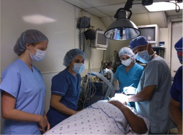 Raina Blumenthal, Ecuador: Studying Mobile Surgery/Dr. Edgar Rodas