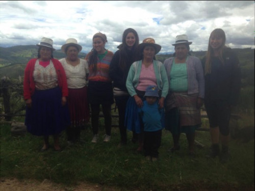 Mayana Bonapart, Ecuador, Las Compañeras del Campo (The Companions of the Countryside)
