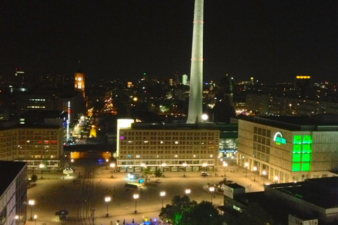 Alexanderplatz from the roof deck at Weekend (GMF)