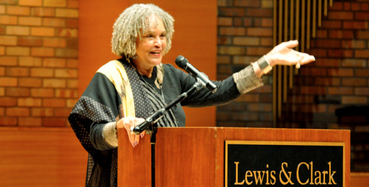 Charlayne Hunter-Gault speaking at the 2014 Chamberlin Lecture.