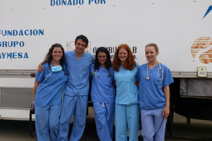 Raina Blumenthal and Katie George, Ecuador: Studying Mobile Surgery/Dr. Edgar Rodas