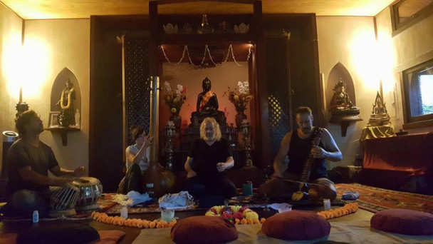 Nritya Manda Maha VIhara (Nepali Temple in Portland, Oregon).  With Joss Jaffe, tabla; Benjy Wert...
