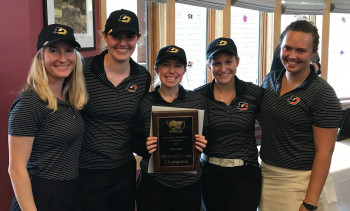 Almeida (L) with her golf teammates, after winning the 2018 Puget Sound Invitational Tournament.